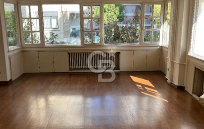 Kiralık Daire 3+1 Kaşeneler sokağında  170 M2 NET