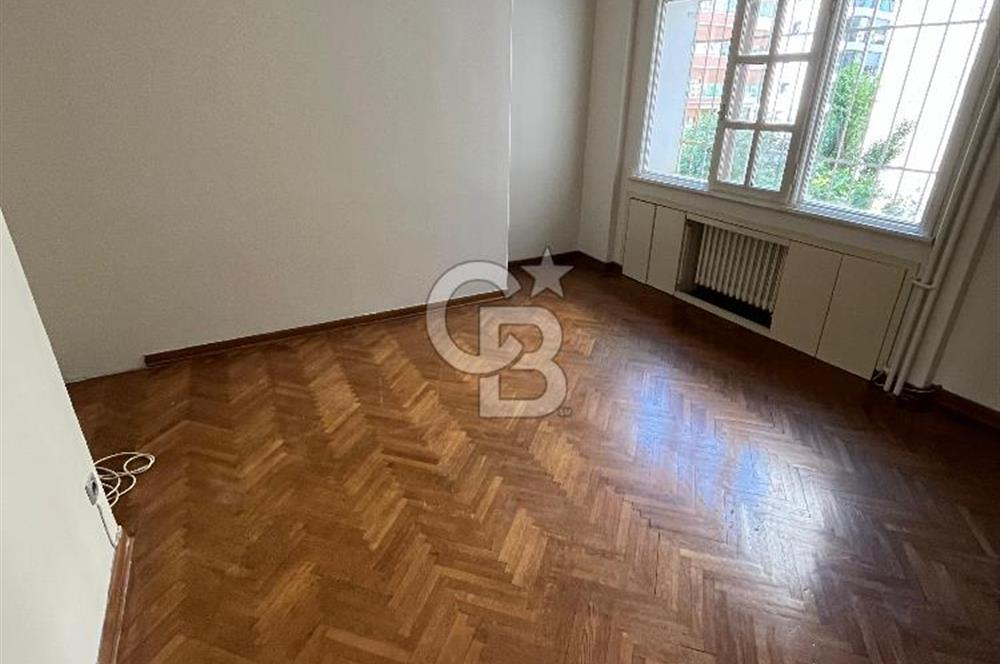 Kiralık Daire 3+1 Kaşeneler sokağında  170 M2 NET