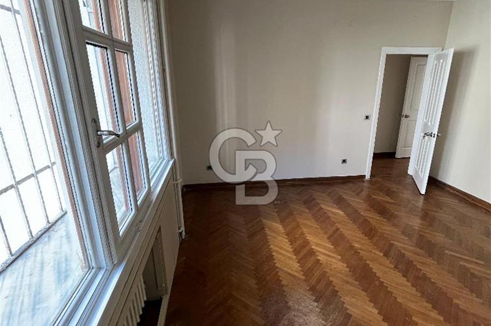 Kiralık Daire 3+1 Kaşeneler sokağında  170 M2 NET