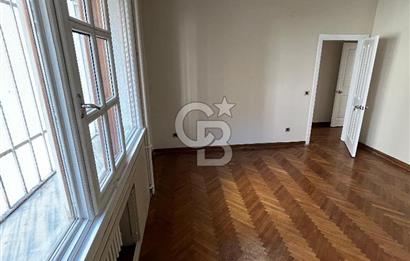 Kiralık Daire 3+1 Kaşeneler sokağında  170 M2 NET