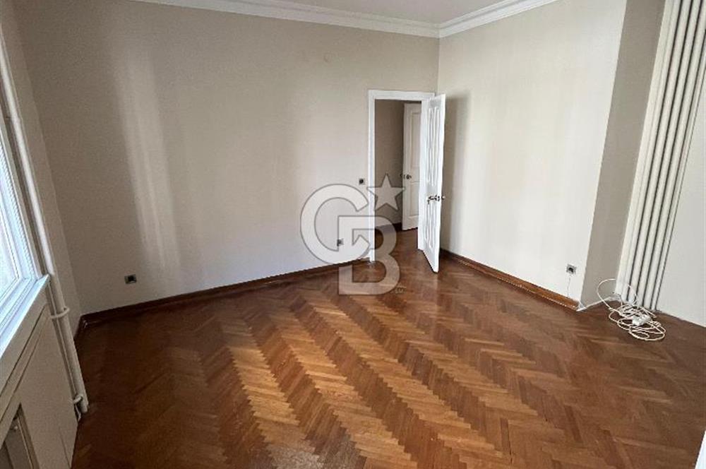 Kiralık Daire 3+1 Kaşeneler sokağında  170 M2 NET