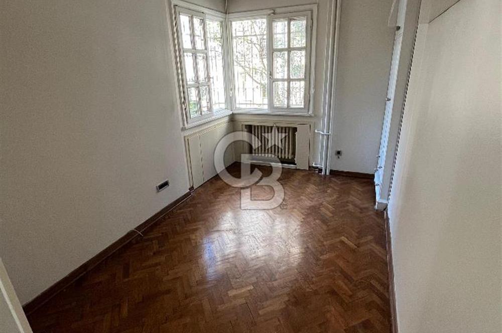 Kiralık Daire 3+1 Kaşeneler sokağında  170 M2 NET