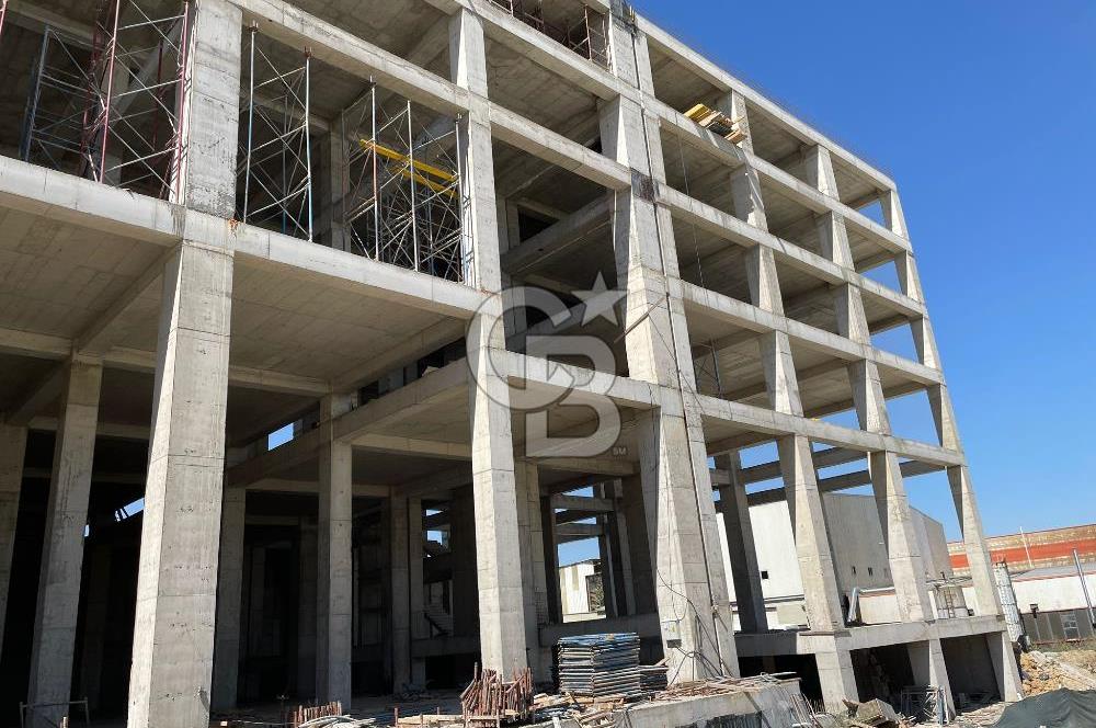 KERESTECİLERDE 30'LUK BULVARA 125M CEPHELİ SATILIK DÜKKANLAR