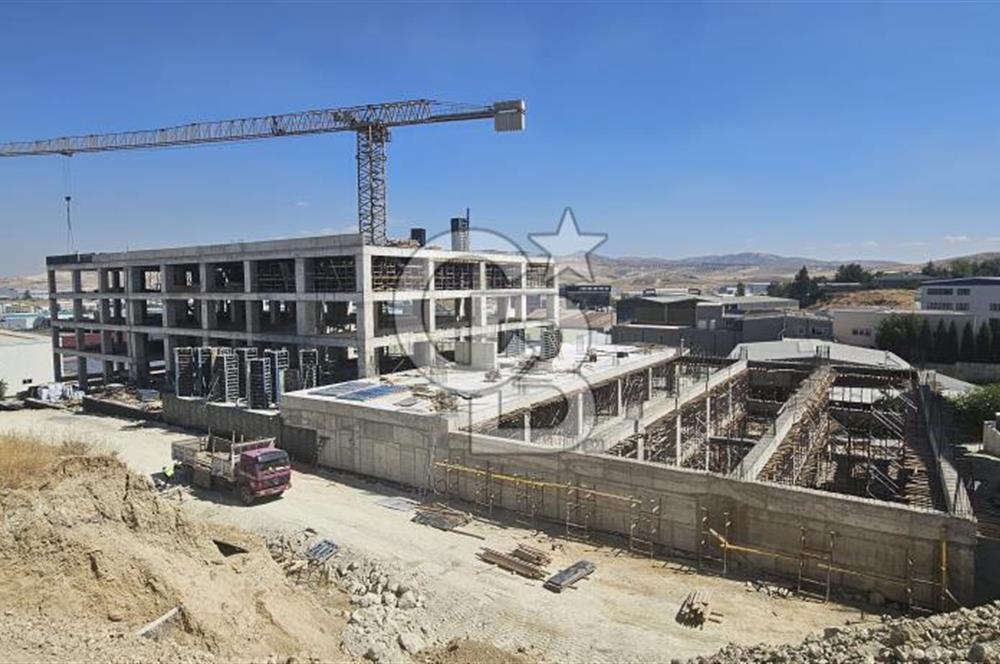 KERESTECİLERDE 30'LUK BULVARA 125M CEPHELİ SATILIK DÜKKANLAR