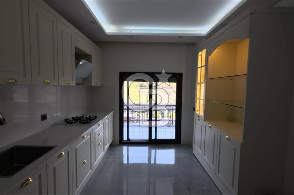 MENEMEN GÖRECE DE ÖZEL HAVUZLU LÜKS VİLLA 