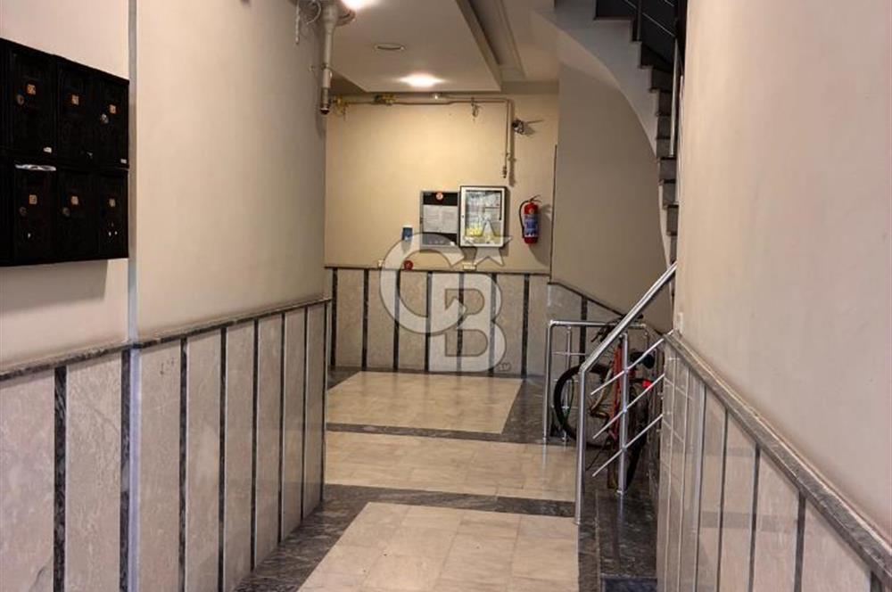 KARŞIYAKA YENİ GİRNE CADDE ÜZERİ SATILIK 3+1