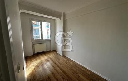 KARŞIYAKA ÖRNEKKÖYDE KİRALIK 2+1 DAİRE