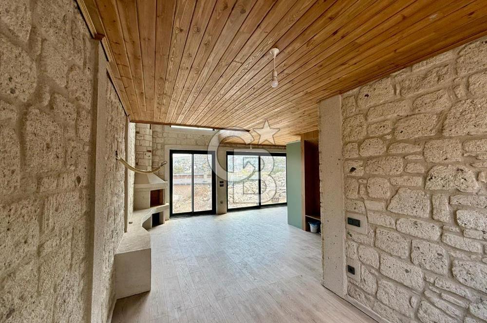 İzmir Urla Balıklıova Çınar Konaklarında Satılık Villa