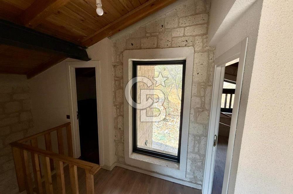 İzmir Urla Balıklıova Çınar Konaklarında Satılık Villa
