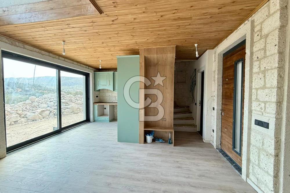 İzmir Urla Balıklıova Çınar Konaklarında Satılık Villa