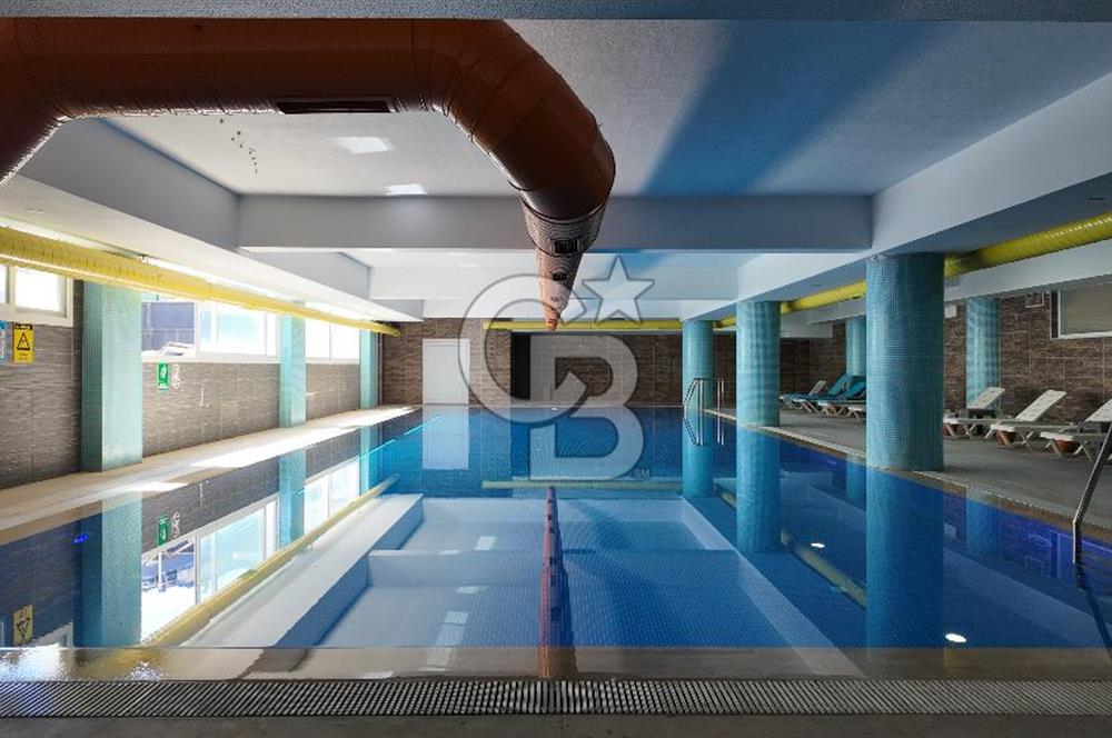 Granada Sitesinde Havuz ve Park Manzaralı Satılık 3+1 Daire