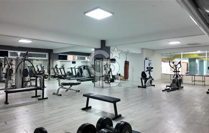 Granada Sitesinde Havuz ve Park Manzaralı Satılık 3+1 Daire