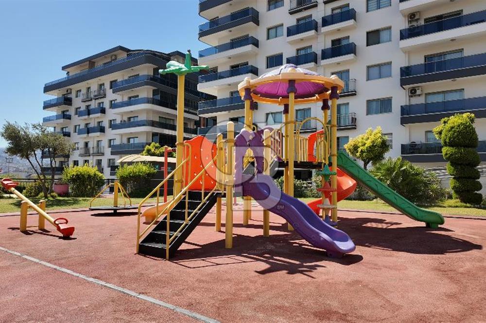 Granada Sitesinde Havuz ve Park Manzaralı Satılık 3+1 Daire