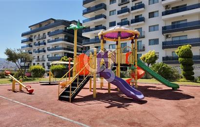 Granada Sitesinde Havuz ve Park Manzaralı Satılık 3+1 Daire