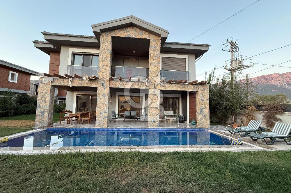 Muğla Ortaköy’de Satılık 4+1 Villa