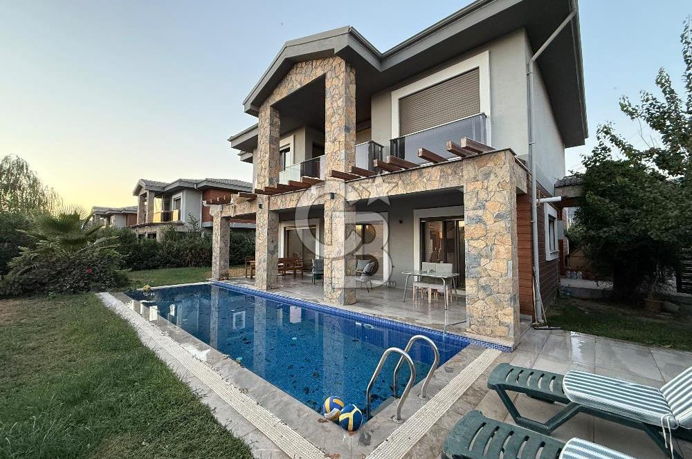 Muğla Ortaköy’de Satılık 4+1 Villa