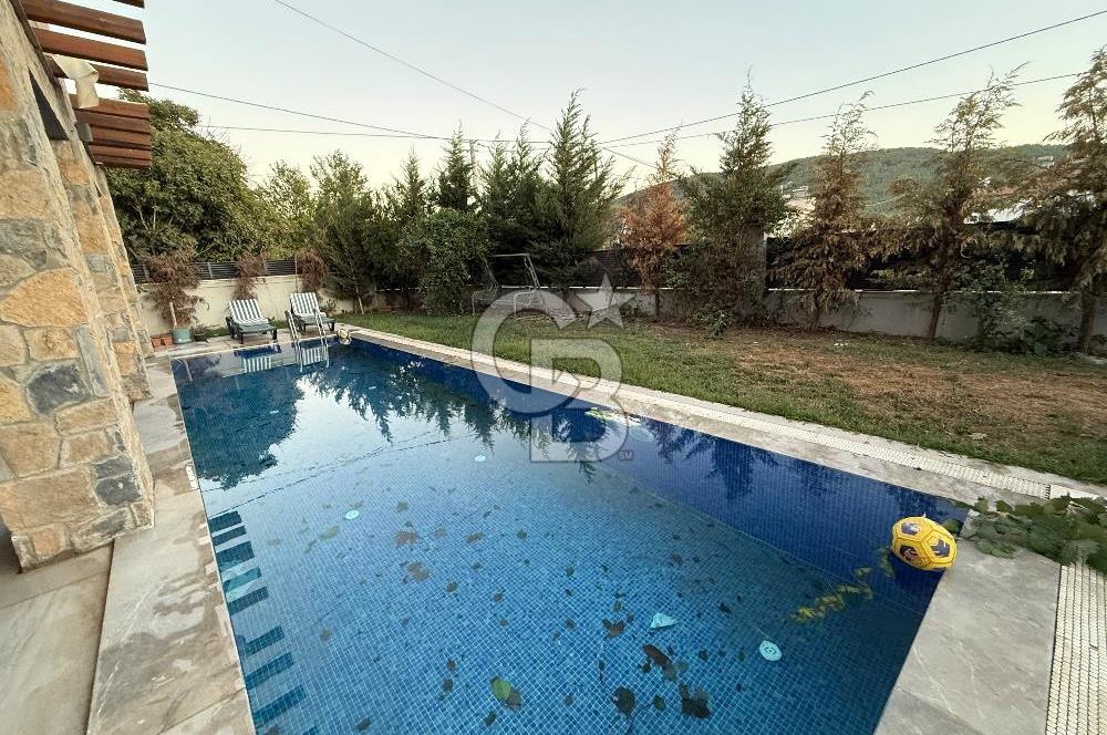 Muğla Ortaköy’de Satılık 4+1 Villa