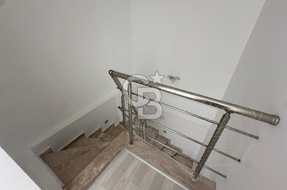 Çiğli Yenimahalle de teraslı 4 + 1 dubleks kiralık