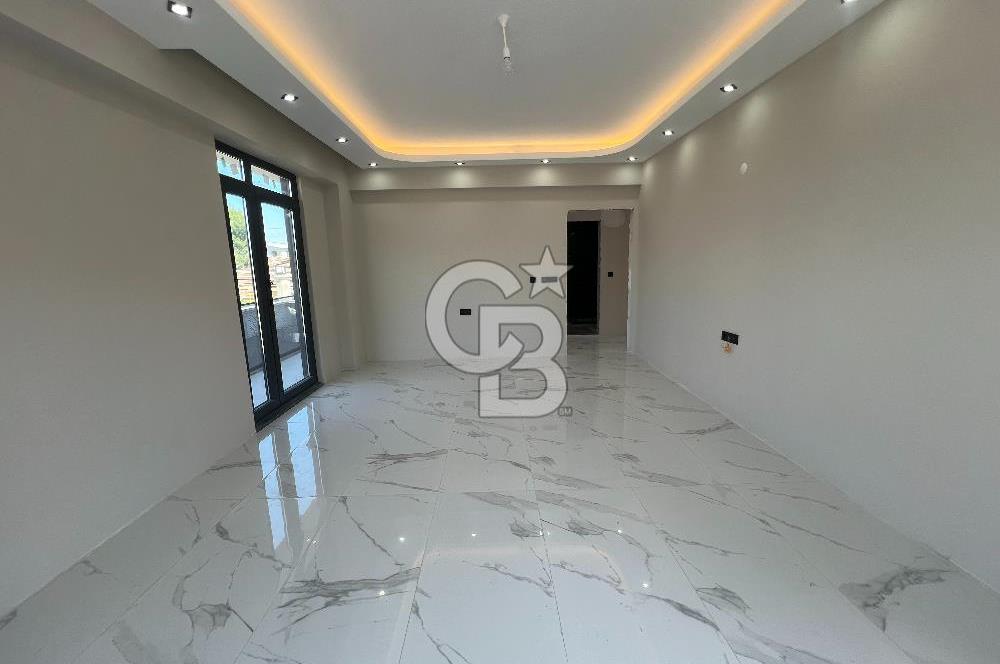 KARTEPE MÜSTAKİL HAVUZLU GENİŞ BAHÇELİ LÜKS 4+1 SATILIK VİLLA