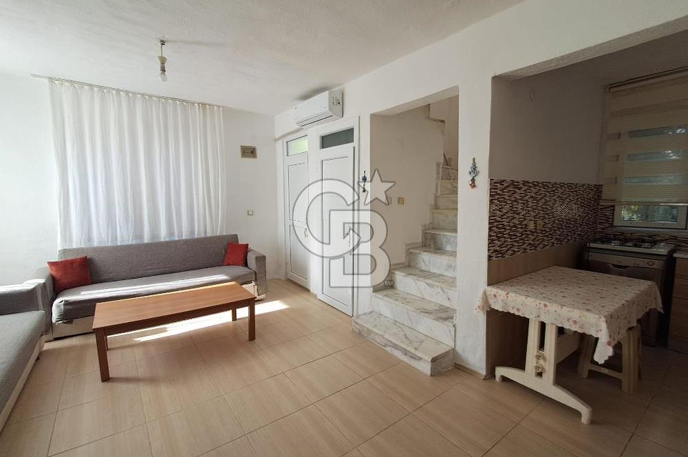 Örenin Huzurlu Atmosferinde Denize Yakın Tripleks Villa