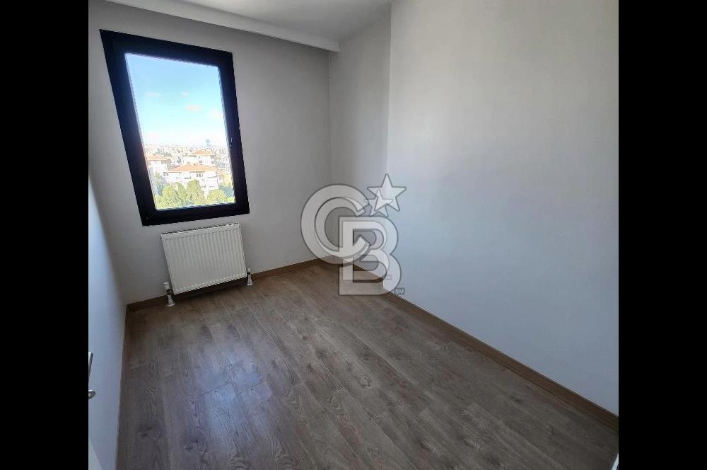 1272175947 KADIKÖY MERDİVENKÖY'DE KİRALIK 2+1 SIFIR DAİRE 