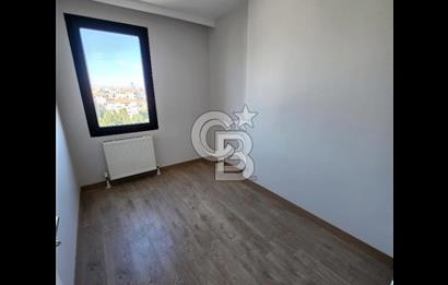 1272175947 KADIKÖY MERDİVENKÖY'DE KİRALIK 2+1 SIFIR DAİRE 