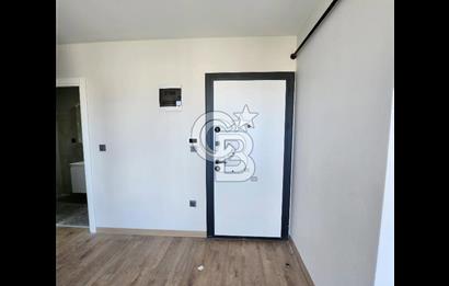 1272175947 KADIKÖY MERDİVENKÖY'DE KİRALIK 2+1 SIFIR DAİRE 