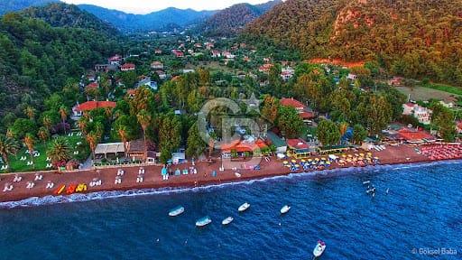 Marmaris'te 698 m2 Villa İmarlı Arsa