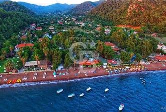 Marmaris'te 698 m2 Villa İmarlı Arsa