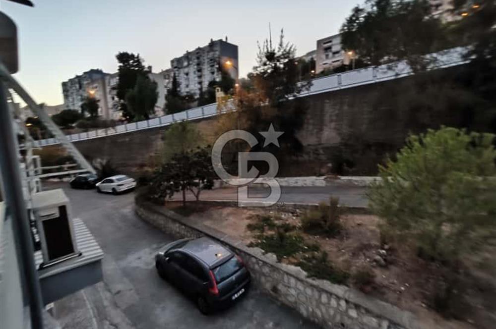 ÇİĞLİ MERKEZDE 3+1 EŞYALI FERAH ARAKAT DAİRE