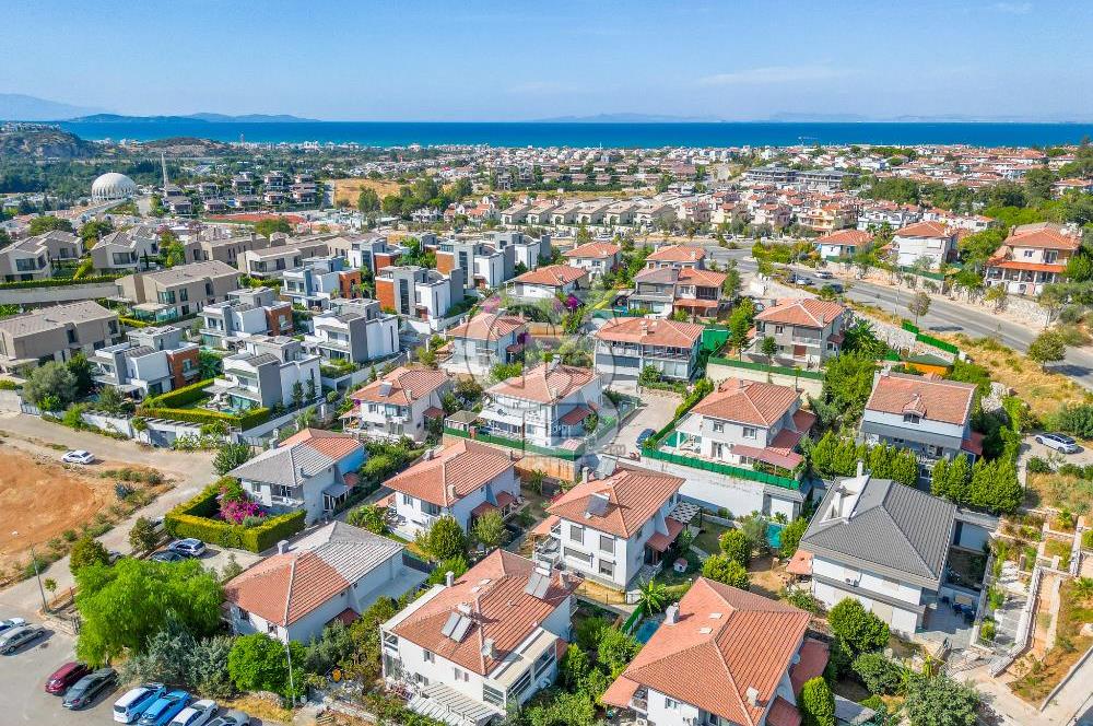 GÜZELBAHÇE KAHRAMANDERE KOLEJLER BÖLGESİNDE SATILIK VİLLA