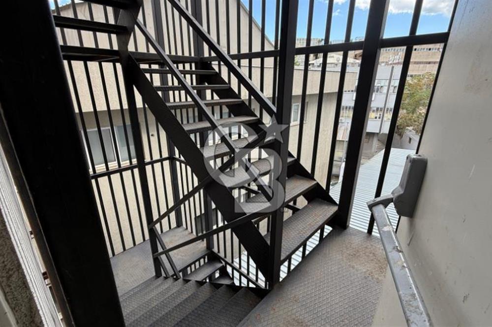 EYÜP TOPÇULARDA SATILIK 5 KATLI BETONARME İŞ YERİ VE ARSASI