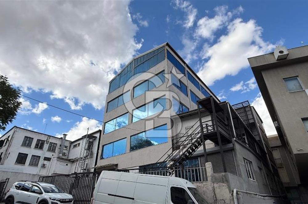 EYÜP TOPÇULARDA SATILIK 5 KATLI BETONARME İŞ YERİ VE ARSASI