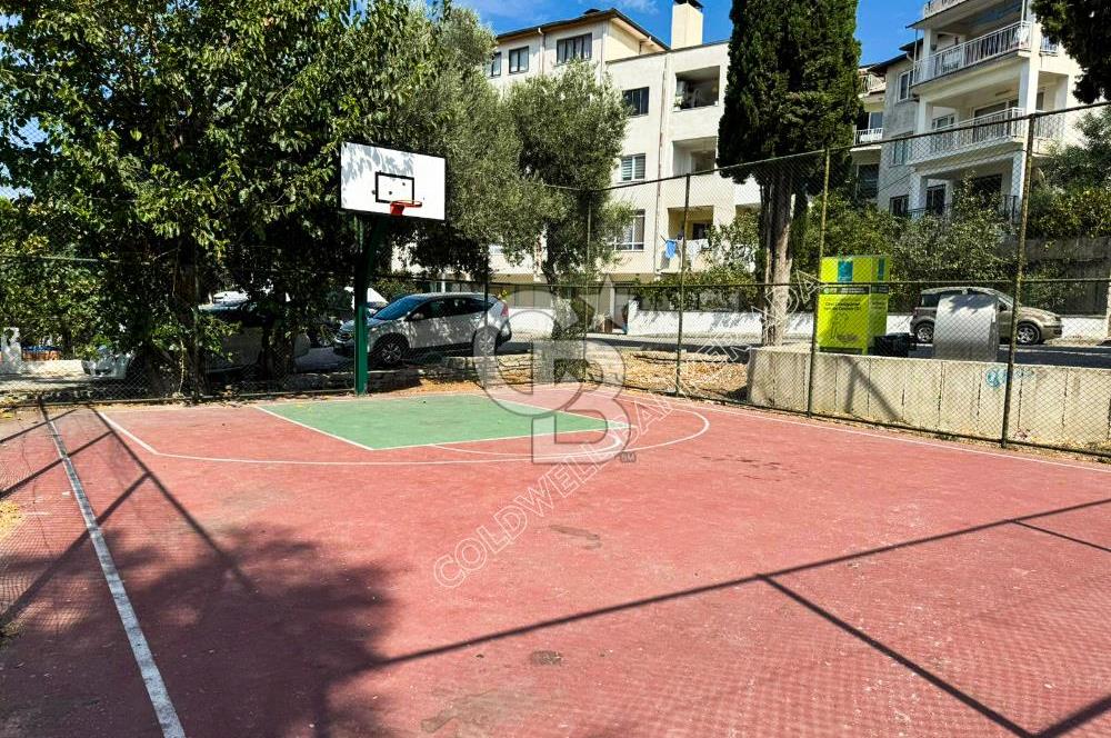 Kuşadası Marina ve Gözde Hastanesi Yakını Eşyalı Satılık 2+1 Daire