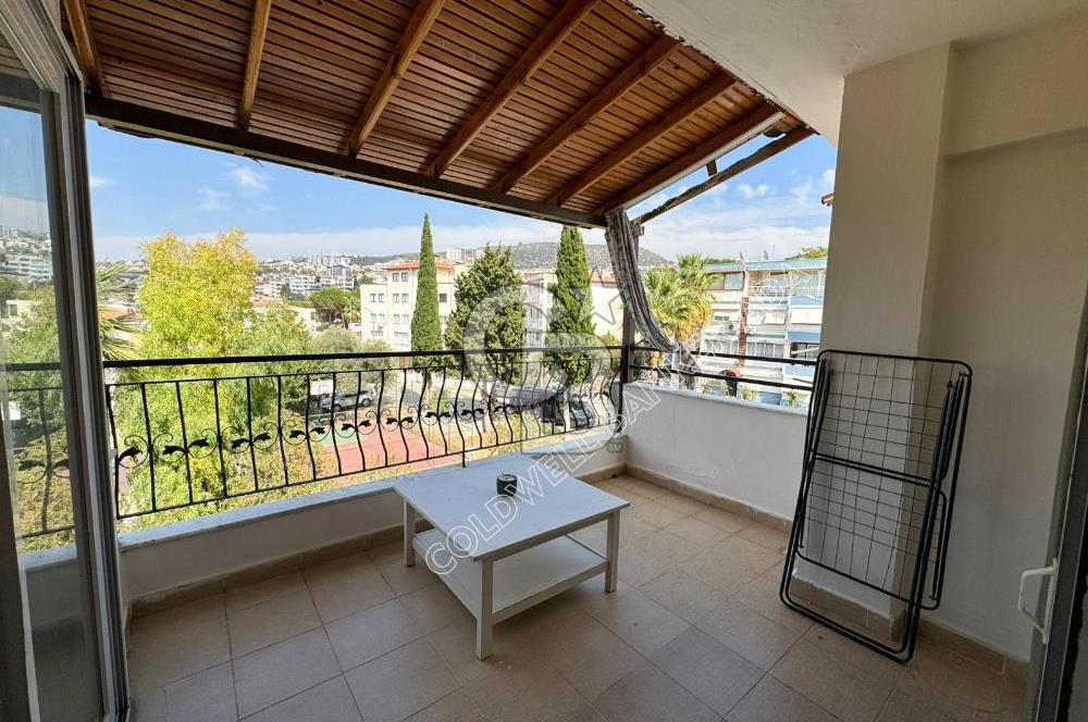 Kuşadası Marina ve Gözde Hastanesi Yakını Eşyalı Satılık 2+1 Daire