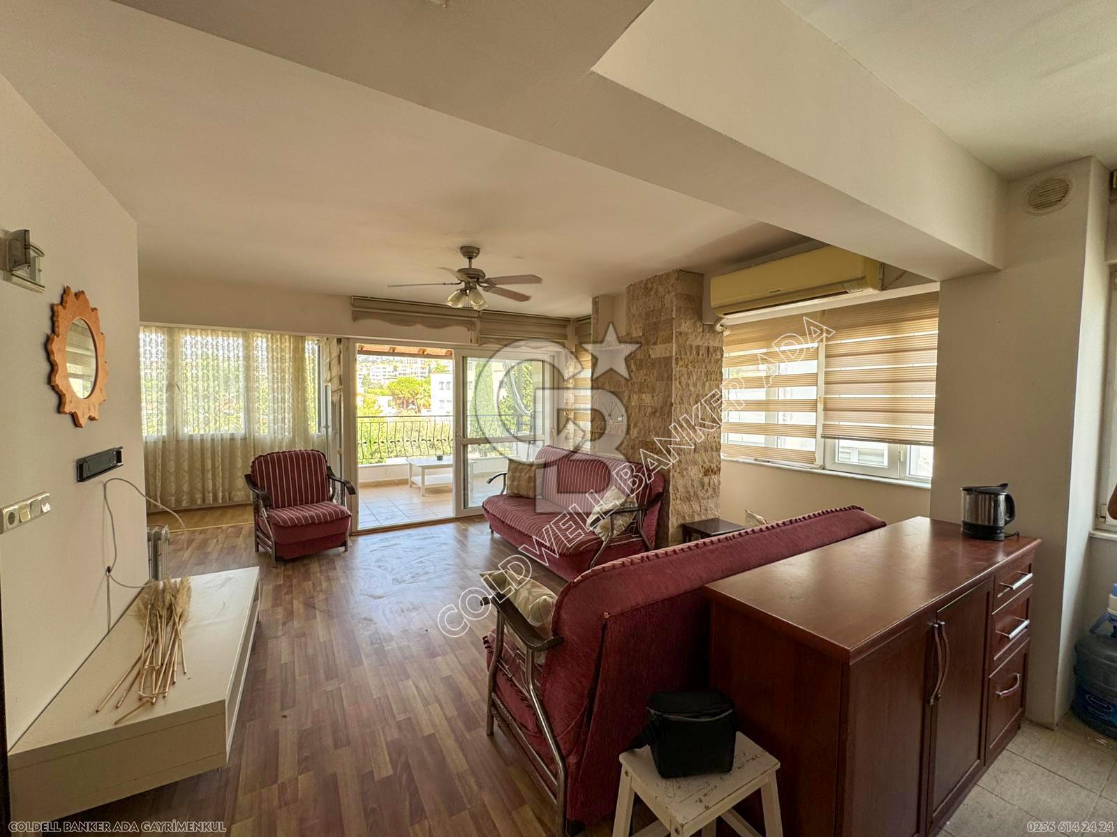 Kuşadası Marina ve Gözde Hastanesi Yakını Eşyalı Satılık 2+1 Daire