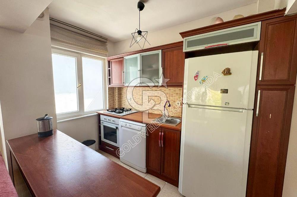 Kuşadası Marina ve Gözde Hastanesi Yakını Eşyalı Satılık 2+1 Daire