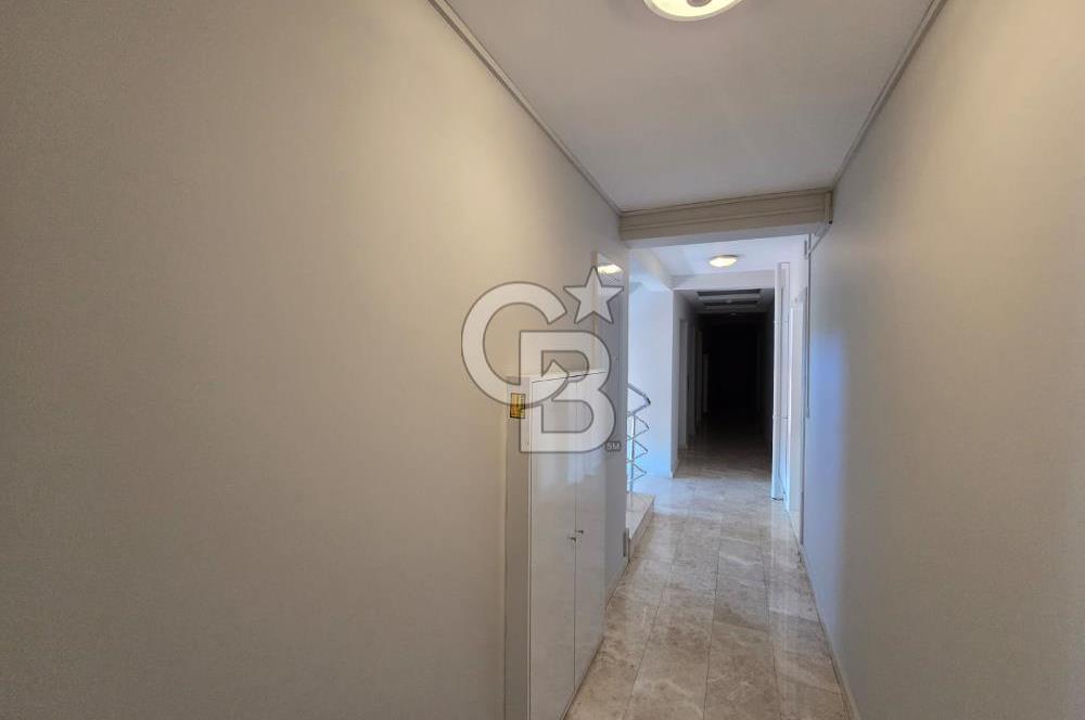 Çiğli Aydınlıkevlerde Havuzlu Sitede Eşyalı Kiralık 1+1 Daire