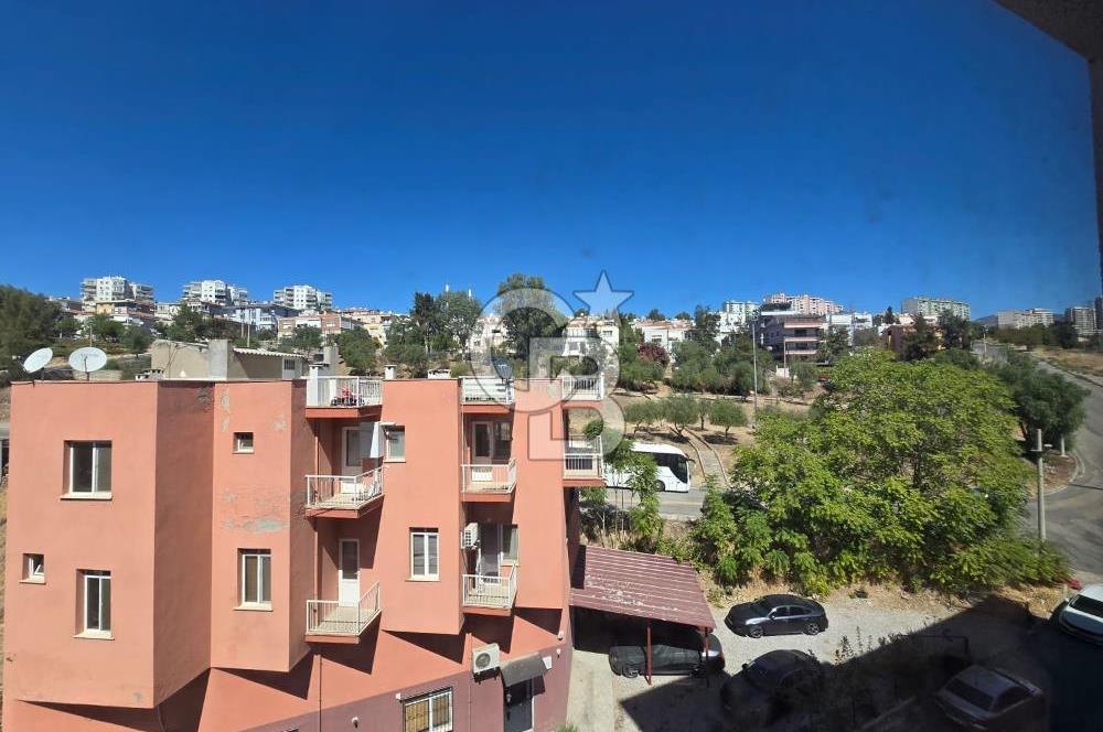 Çiğli Aydınlıkevlerde Havuzlu Sitede Eşyalı Kiralık 1+1 Daire