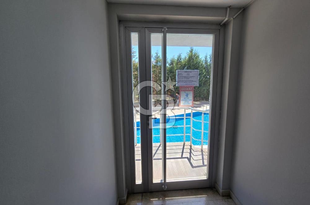 Çiğli Aydınlıkevlerde Havuzlu Sitede Eşyalı Kiralık 1+1 Daire