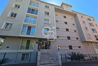 Çiğli Aydınlıkevlerde Havuzlu Sitede Eşyalı Kiralık 1+1 Daire