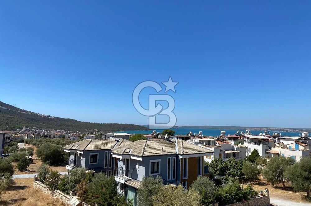 Didim Akbük'de Doğa ve Deniz Manzaralı Geniş Çatı Dubleksi