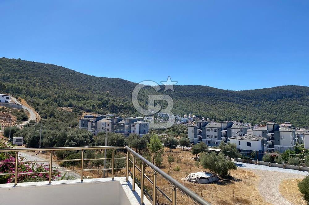 Didim Akbük'de Doğa ve Deniz Manzaralı Geniş Çatı Dubleksi