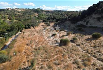 ÇARDAK'TA 300 M² DENİZ MANZARALI SATILIK ARSA