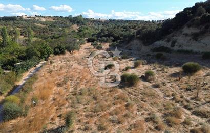 ÇARDAK'TA 300 M² DENİZ MANZARALI SATILIK ARSA