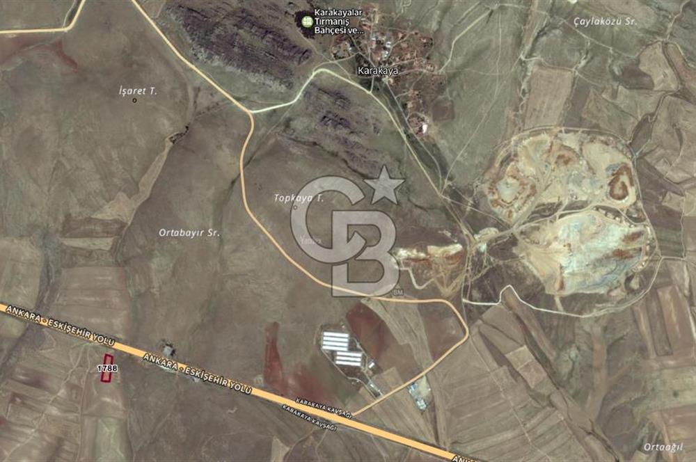 Eskişehir-Sivrihisar-Karakaya Mahallesinde Ana Yol Cepheli Satılık Tarla