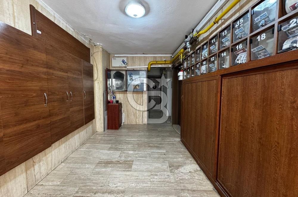 Basın sitesinde deniz manzaralı satılık daire