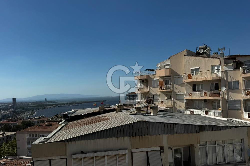 Basın sitesinde deniz manzaralı satılık daire