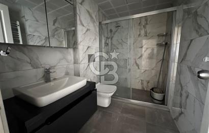 Basın sitesinde deniz manzaralı satılık daire