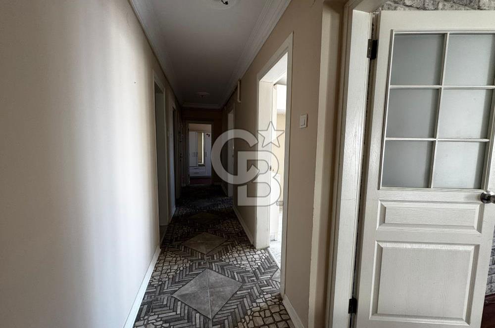Basın sitesinde deniz manzaralı satılık daire